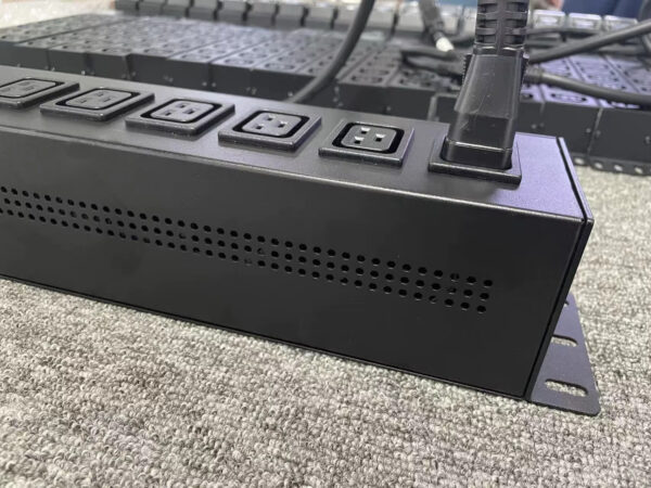 50A 6-Outlet C19 Basic Power Distribution Unit