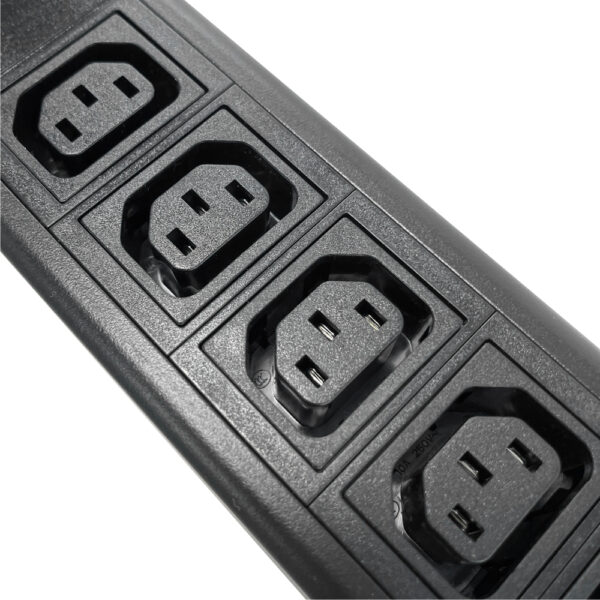 Smart Power Distribution Unit for Server Rack Cabinet