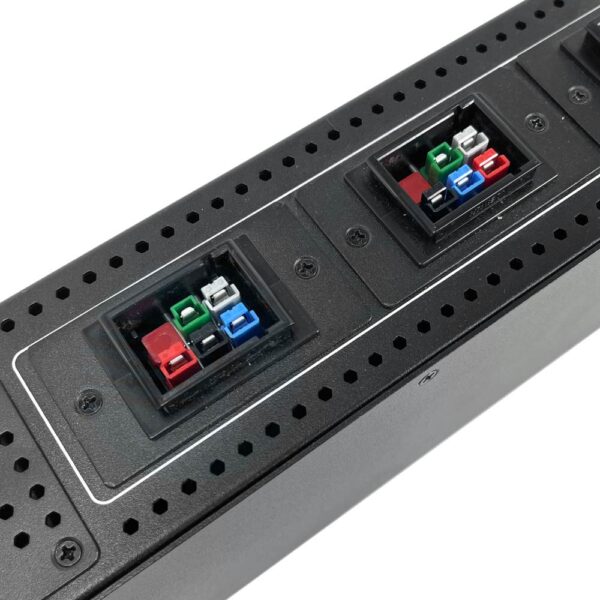 100A 3-Phase High-Power Power Distribution Unit for Racks