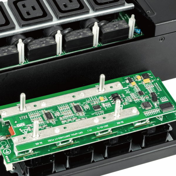 24-Outlet Switched High-Power Power Distribution Unit